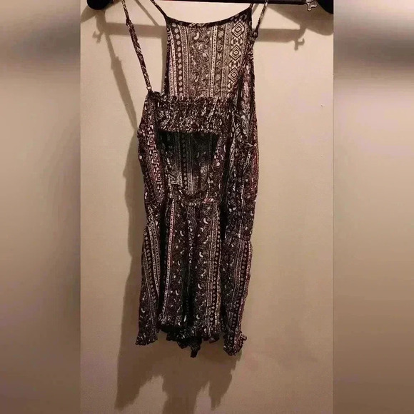 American Eagle  Outfitters Black and White Romper - Picture 5 of 5
